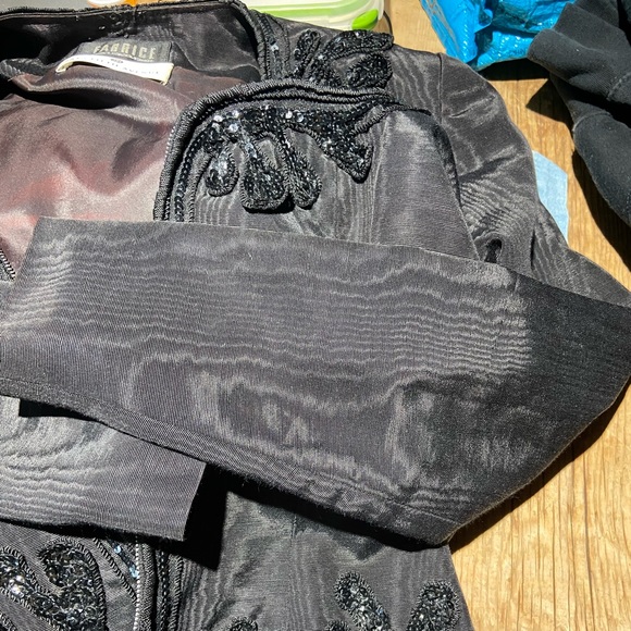 Vintage Fabrice sequence and silk waist jacket. Size small/extra small. - Picture 3 of 14